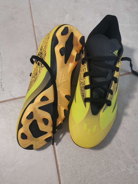 Butonki Adidas nomer 37 1/3