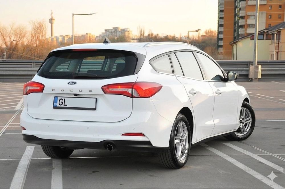 FORD Focus 2020 — imagine 3