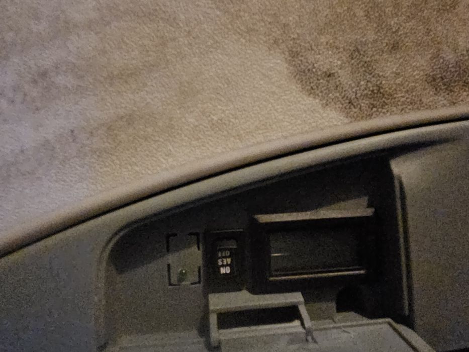 Продавам хладилник за къмпинг