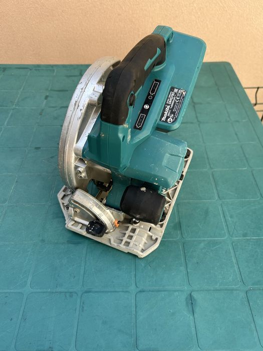Fierastrau circular Makita DHS 782