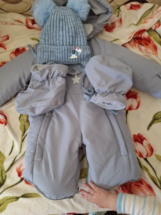 Продам детский зимний комбинезон