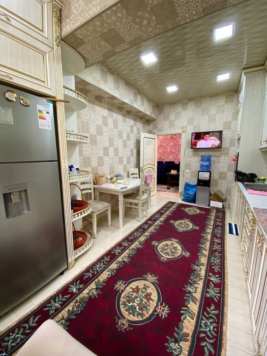 СРОЧНО!!!  Юнусобод, 4-кварталда, Зарафшон жк, 4-хонали кв сотилади.