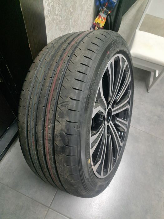 Продам шину с дискомна 17 от короллы