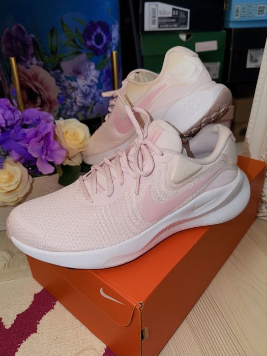 Маратонки Nike Revolution 7
