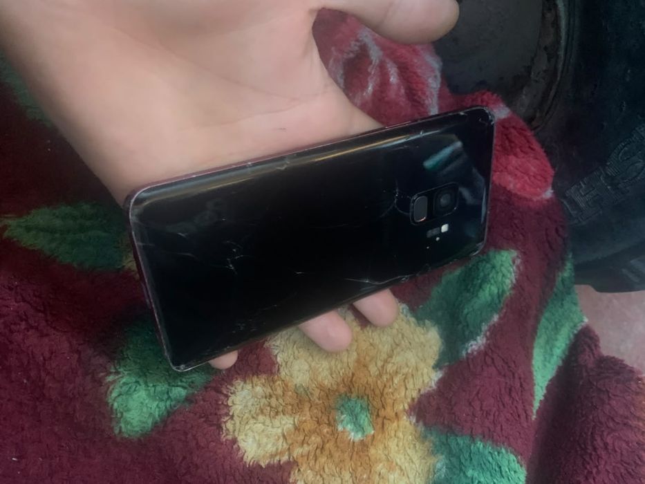 Samsung s9 Purple Black