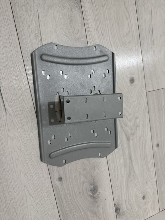 Продам кронштейн