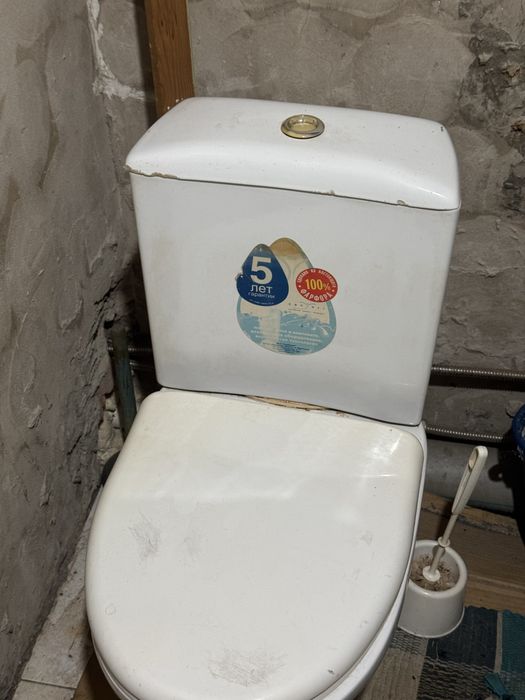 Унитаз в хорошем состоянии