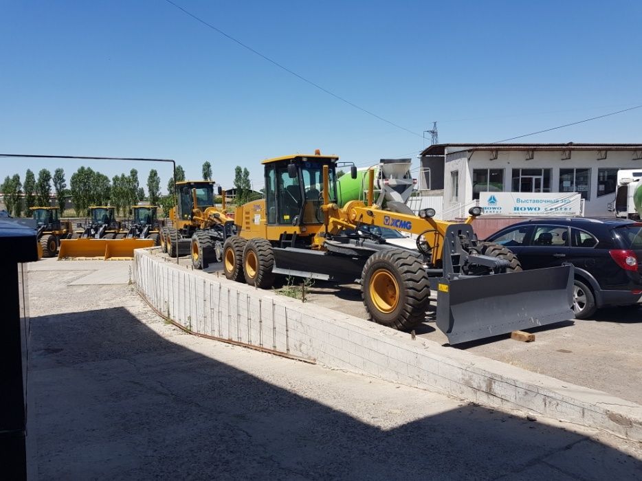 Автогрейдер GR 180