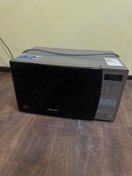 Продам микроволновку Самсунг