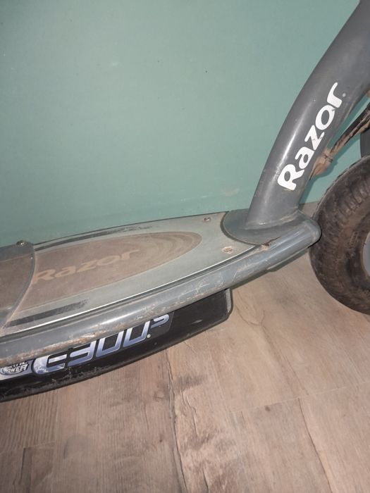 Ел. тротинетка  Razor  e 300