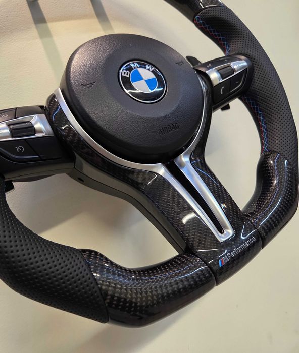 М спорт карбонов волан за БМВ Ф10 Ф11 Ф07 BMW F10 F11 F07 с дисплей