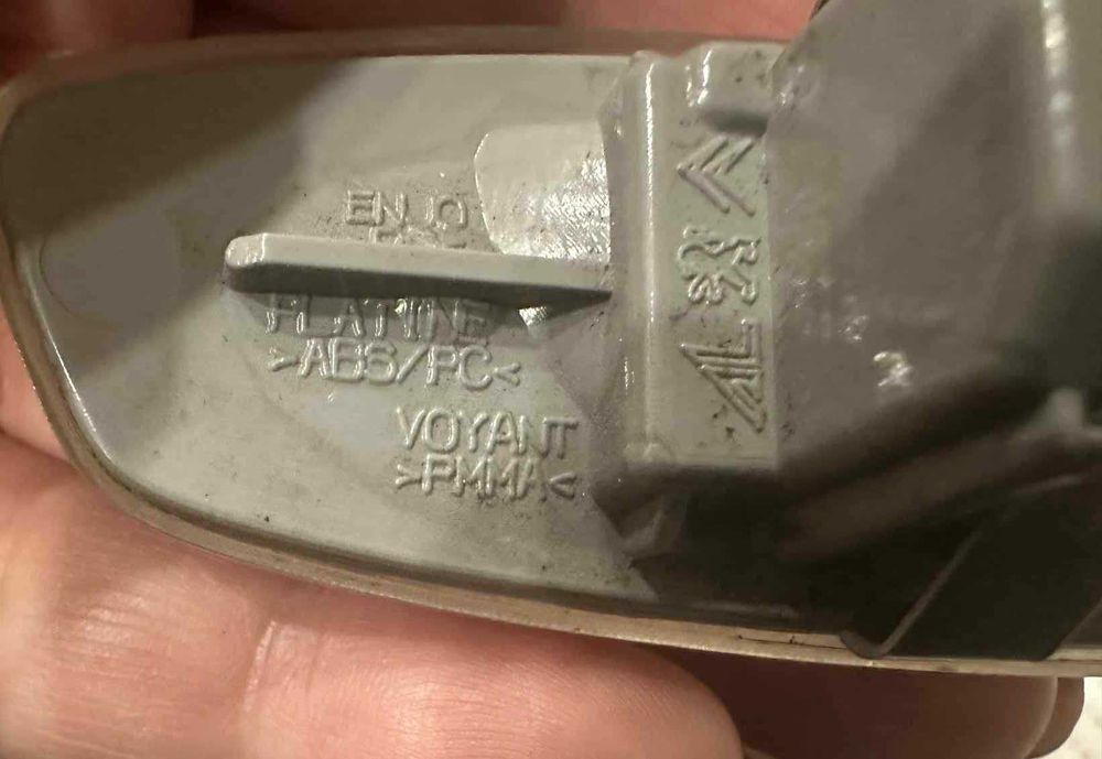 Мигачи в огледалата за Peugeot 308sw I (2011-2014)-ляв и десен