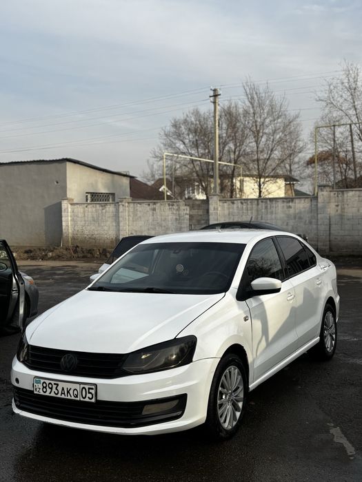 Поло седан ! В отличном состоянии !