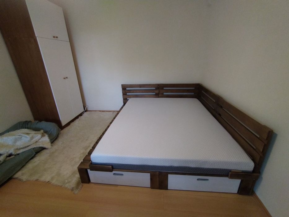 Легло тип Палет дизайн с чекмеджета