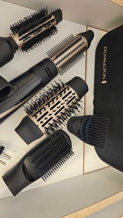 Четка за коса с горещ въздух