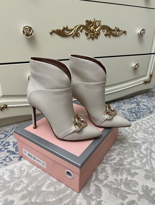 Продам сапоги ботильоны женские