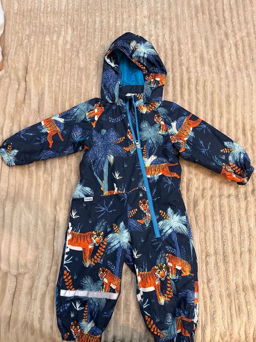 Демисезонный комбинезон б/у в очень хорошем состоянии