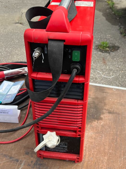 Fronius TransTig 2200 Job G/F + răcitor Fronius FK 2200 – set complet