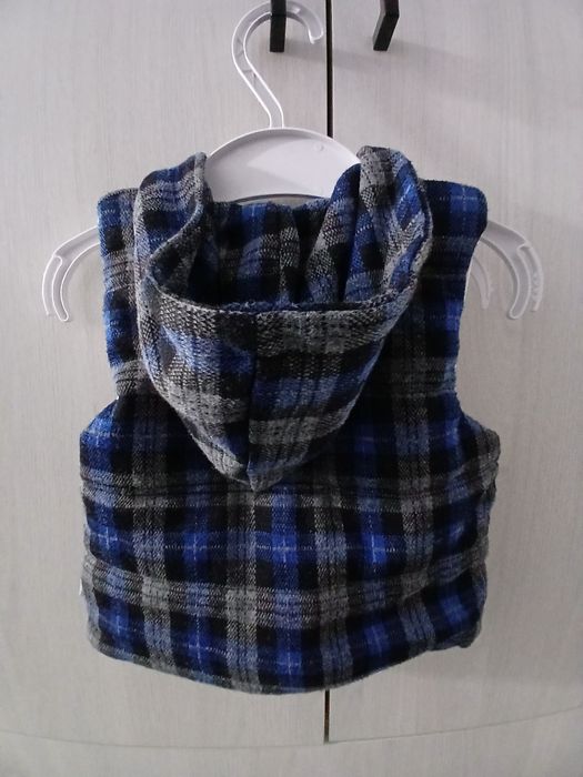 Продам жилетку/безрукавку