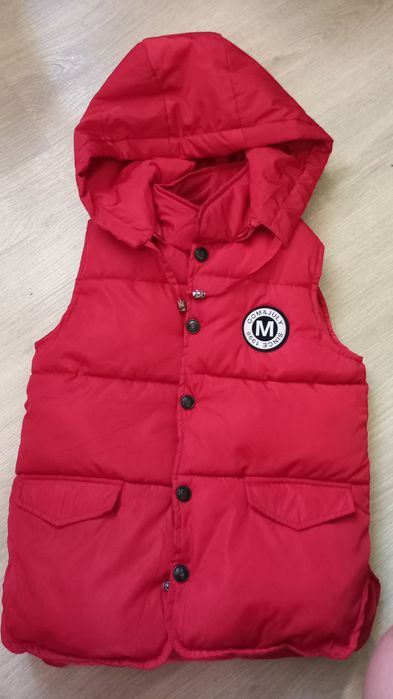 Продаю жилетку на девочку