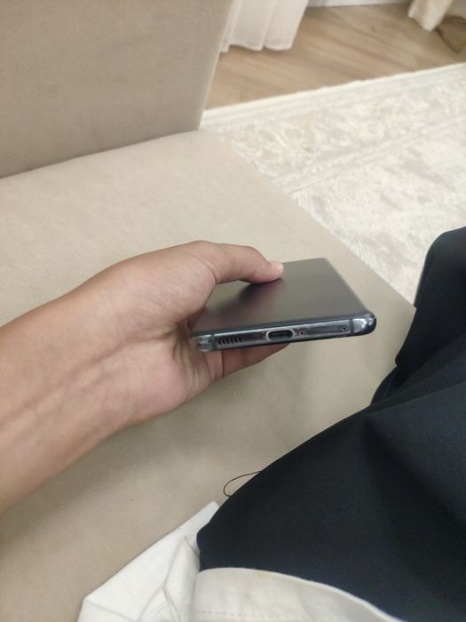 Samsung S21 продам