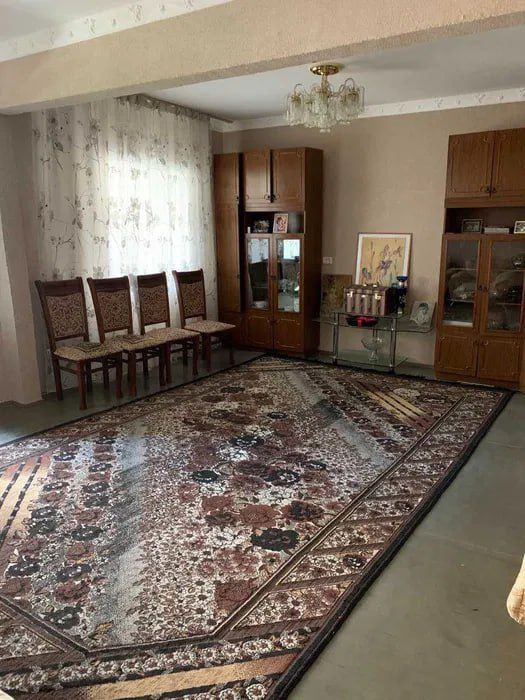 Продаю 5 комнатную квартиру Сергели 5