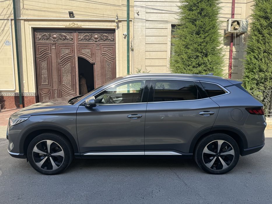 BYD Song Plus DMI (Plug-in Hybrid)