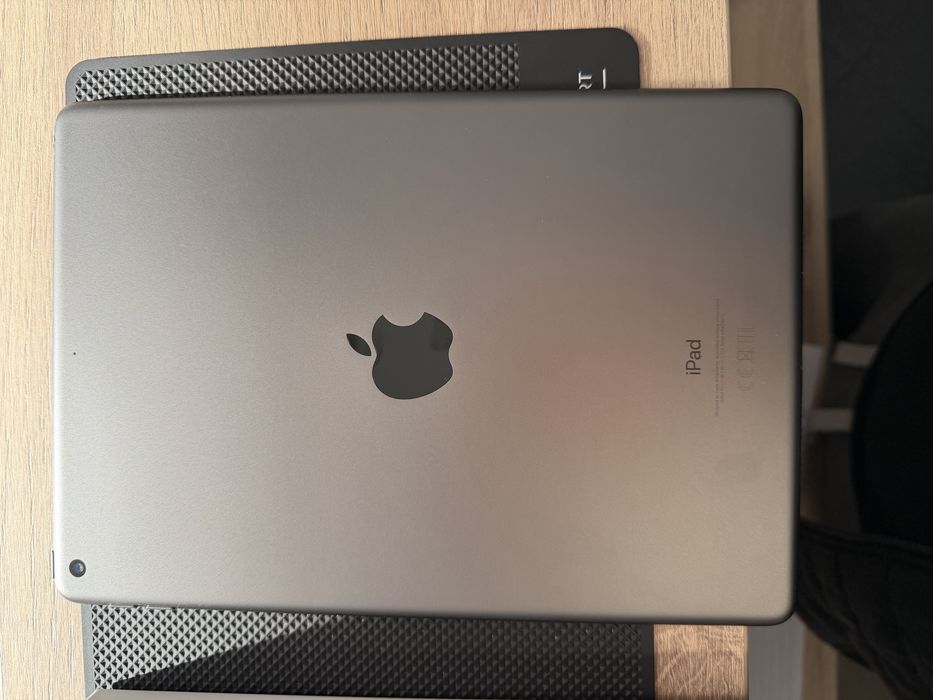 Продавам/Бартер Ipad 9 th. Generation WiFi 64GB