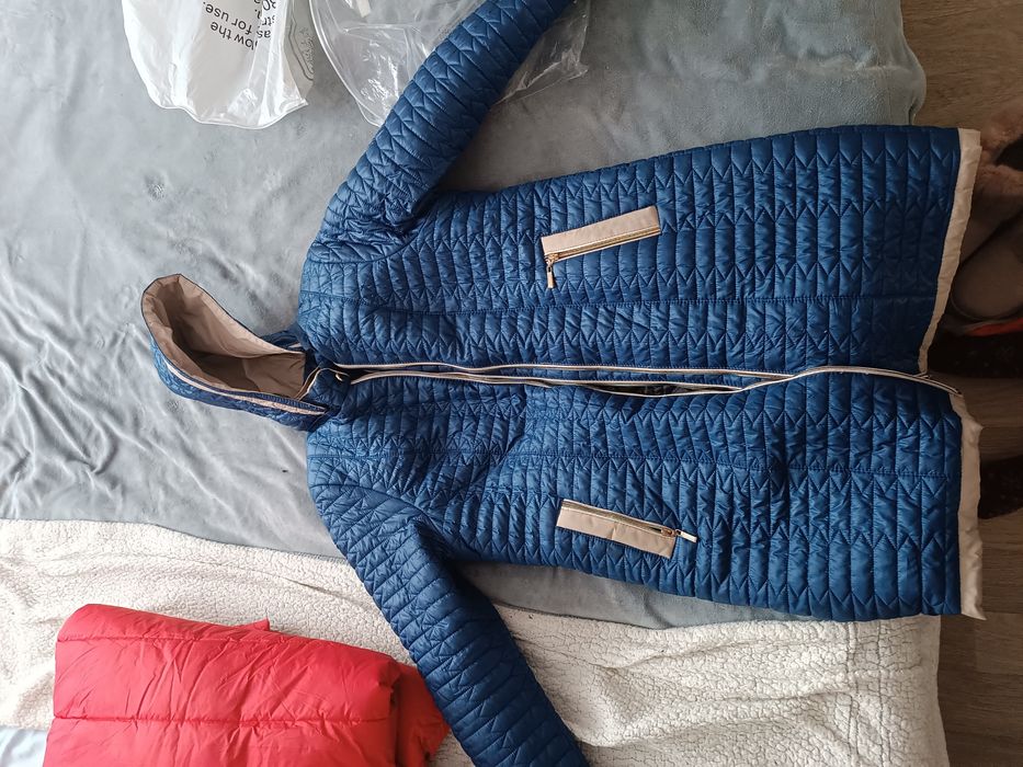 Продам куртку 52размера