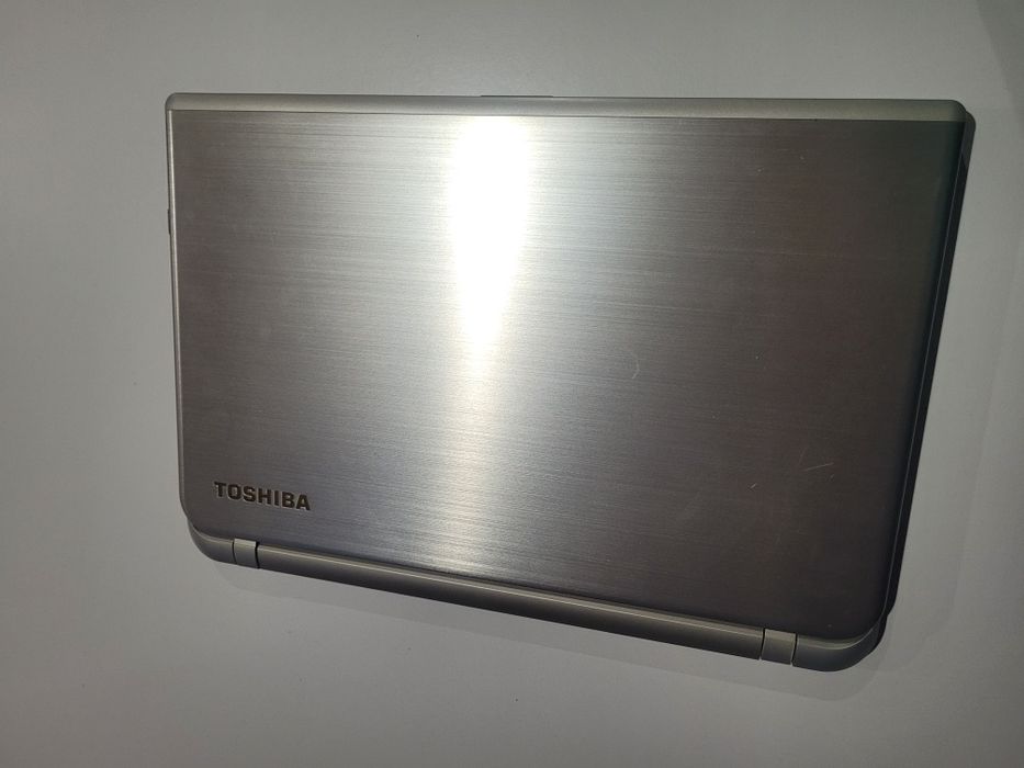 Leptop Toshiba Satelite
