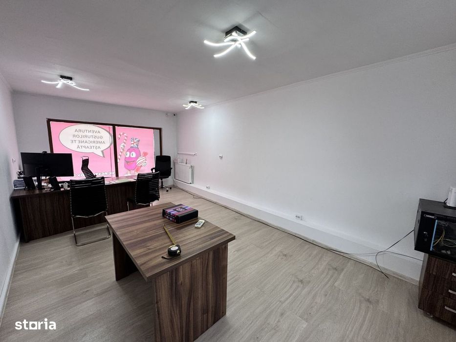 Spatiu comercial Bd. Pipera, Parter, 250 mp parter + etaj, la strada