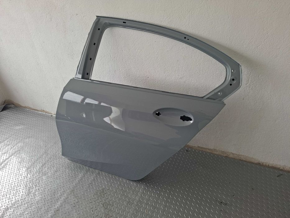 Нова Оригинална Алуминиева Задна Лява Врата BMW 3 G21 - Сива