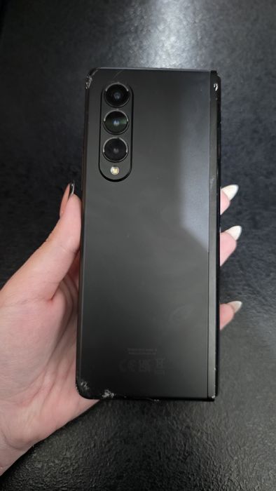 Samsung Z Fold 3