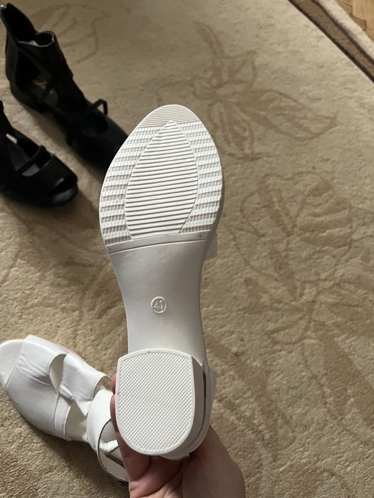 Pantofi de dama noi