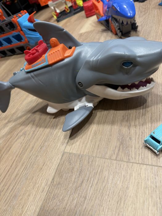 Акула Mattel Imaginext Mega Bite Shark (Оригинал)