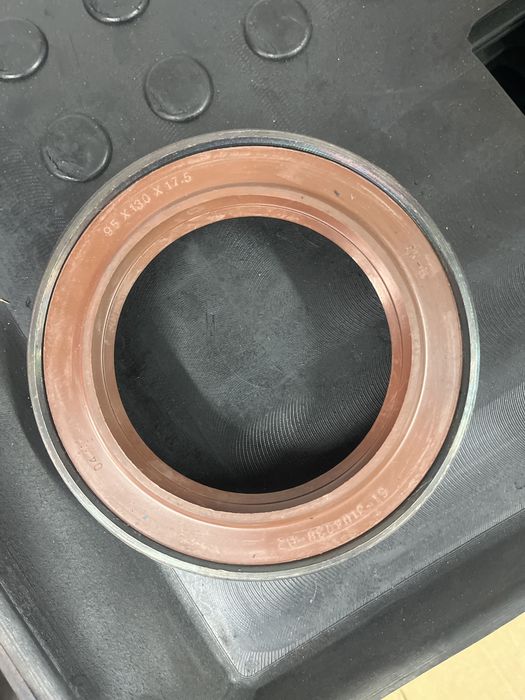 Сальник ступицы ПТС 9/12