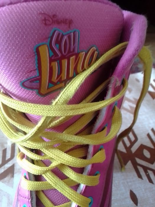 Ролкови кънки на Сой Луна