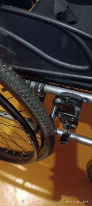 Инвалидная коляска