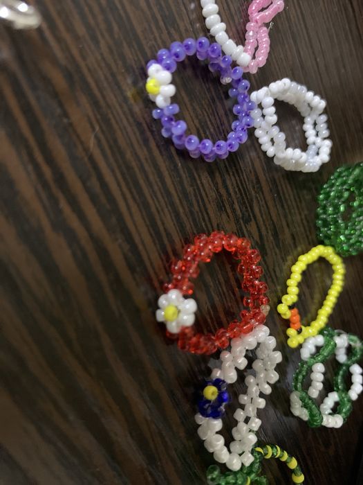 Чокеры,кольца из бисера