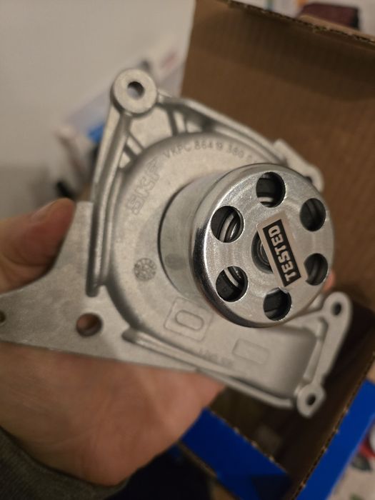 Kit distributie cu pompa apă euro 5 renault dacia Nissan 1.5 dci