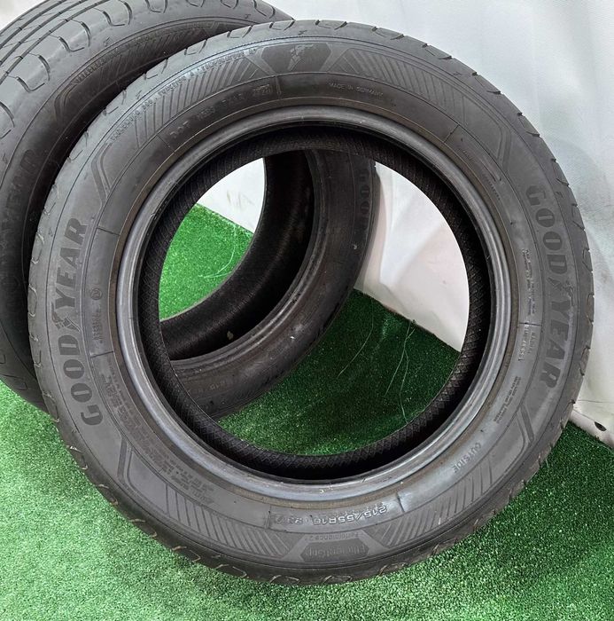 2бр 215/55r16 GOODYEAR летни