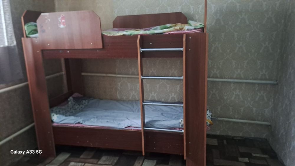 Двухъярусная кровать