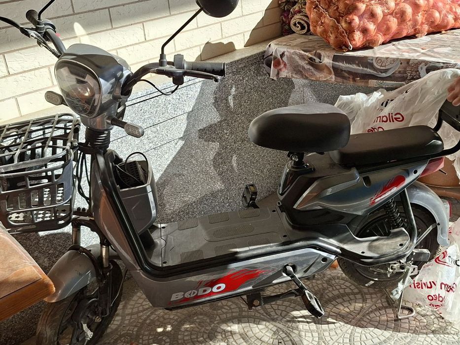 Продается электроскутер BODO