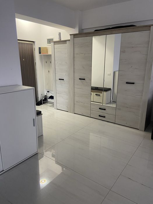 Inchiriez  regim hotelier apartament 2  camere  bloc nou 100 mp