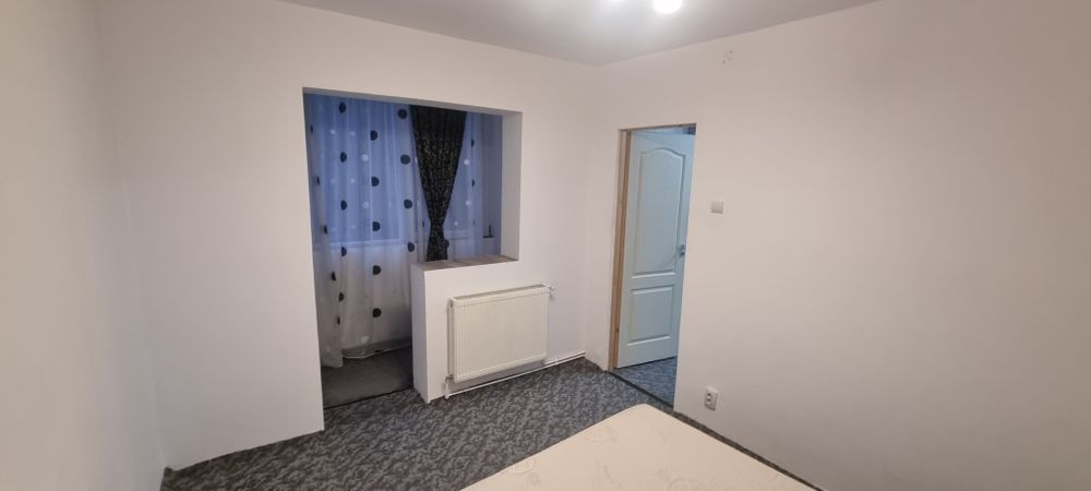 Inchiriez apartament 2 camere zona centrala micro 2, etaj 1