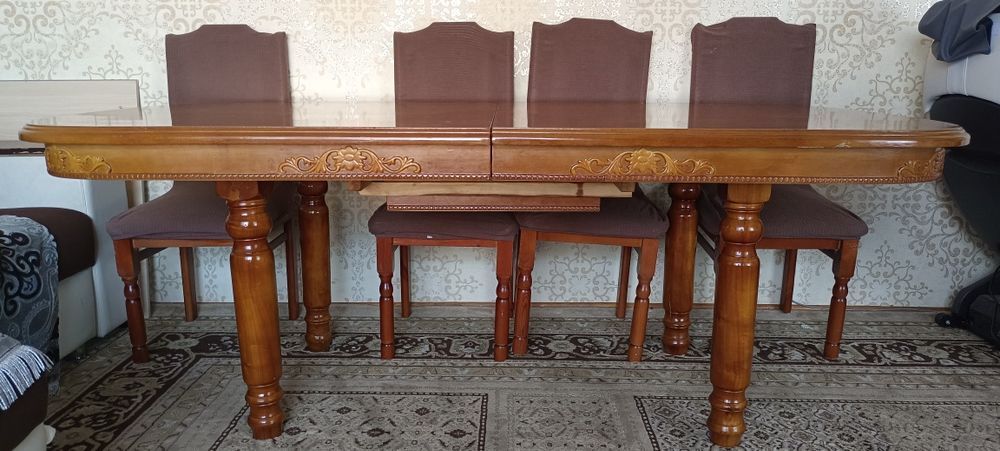 Продается красивый, большой стол