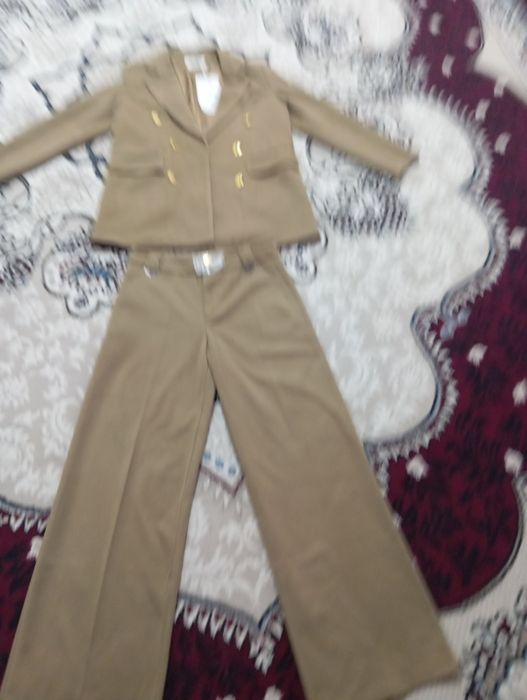 Ayollar kostyum shimi