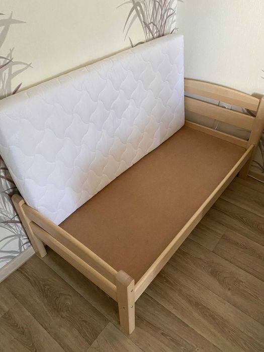 Детская кровать с матрасом