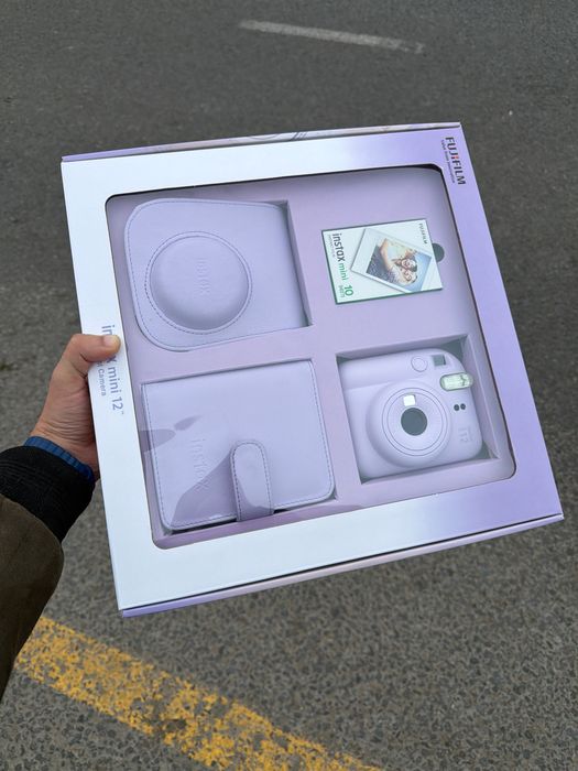 Фотоаппарат моментальной печати Fujifilm Instax Mini 12. Есть доставка