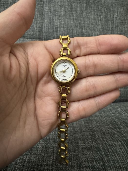 Часы продам…………….